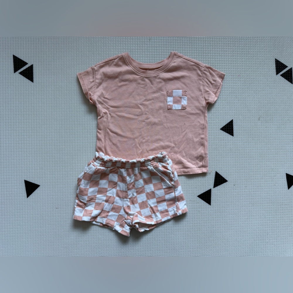 Garanimals|Baby girl,toddler Soft Peach coral checkered summer set,tee & shorts• - Picture 2 of 6